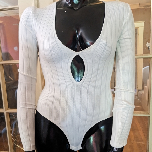 Zeynep Arcay cutout ribknit bodysuit nwt - Picture 2 of 14